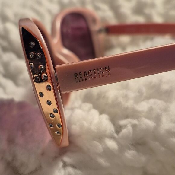 Kenneth Cole Reaction Oversized Sunglasses - New main image 10
